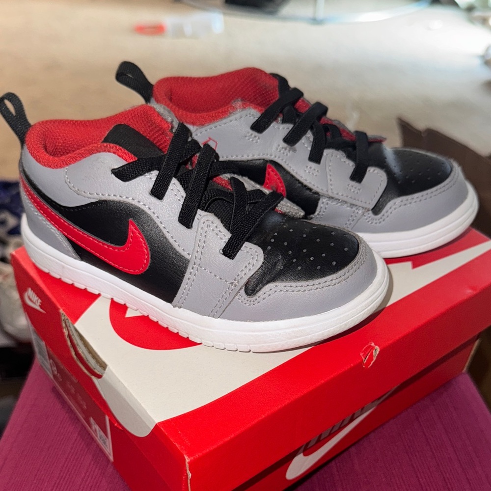 Jordan AJ 1 Low ALT Nike Kids' Black and Red Sneakers